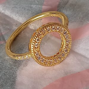 Anillo Pandora color oro