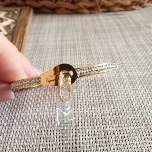 Brazalete de lujo en dorado