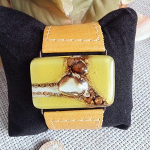 Brazalete de cristal reciclado y piél