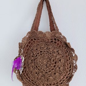 Bolso Rafia en marrón con abalorios.