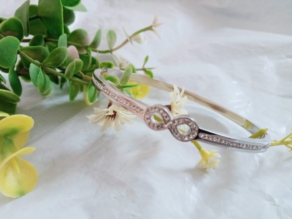 Brazalete con diseño Infinito - Imagen 2