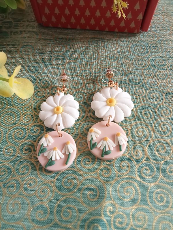 Pendientes originales con margaritas