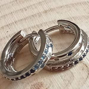 Aritos pequeños en plata