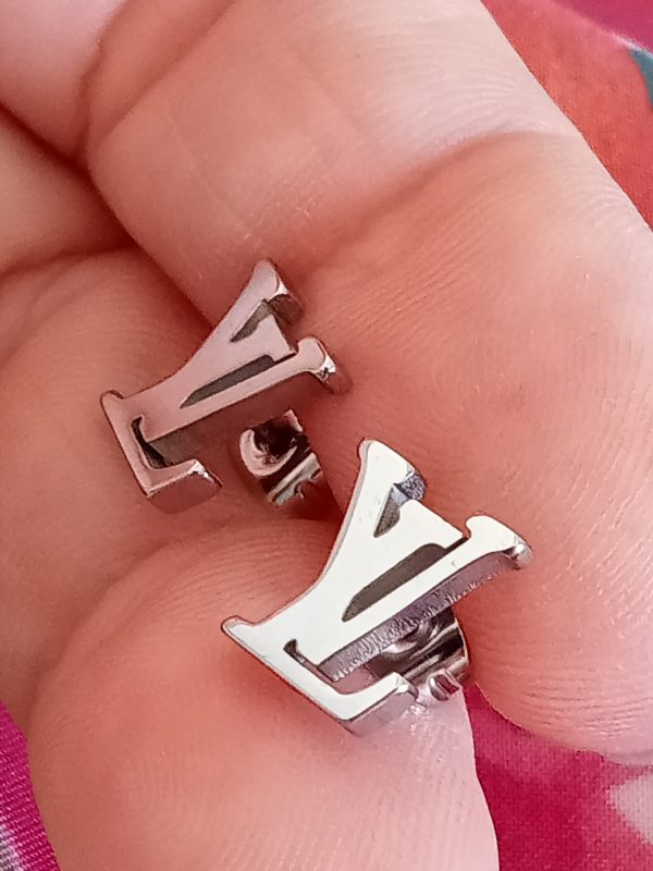 Pendientes pegados LV Acero - Imagen 2