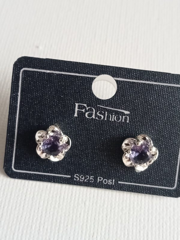 Pendientes botón forma corazón morado - Imagen 4