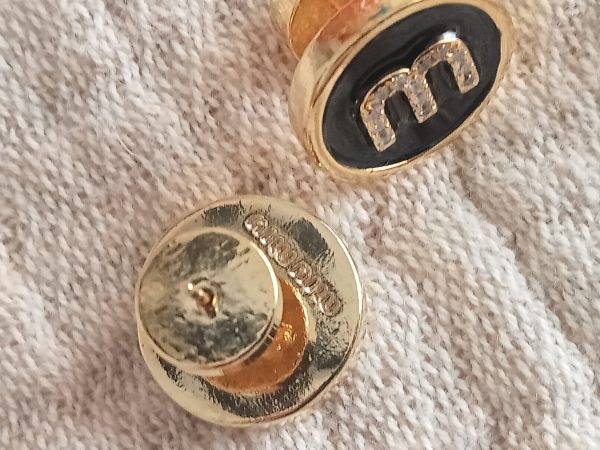 Pendientes con iniciales Miu - Imagen 2