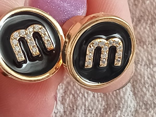 Pendientes con iniciales Miu - Imagen 4