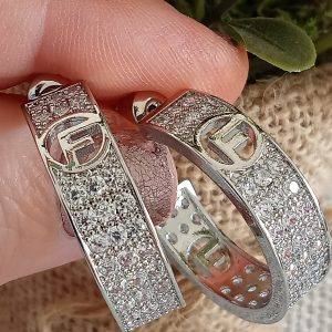 Aros diseño de lujo F en plateado