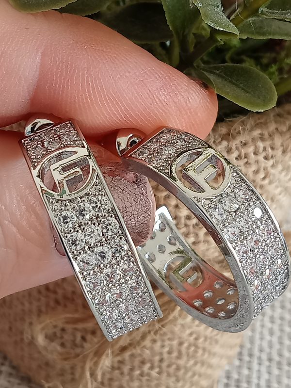 Aros diseño de lujo F en plateado