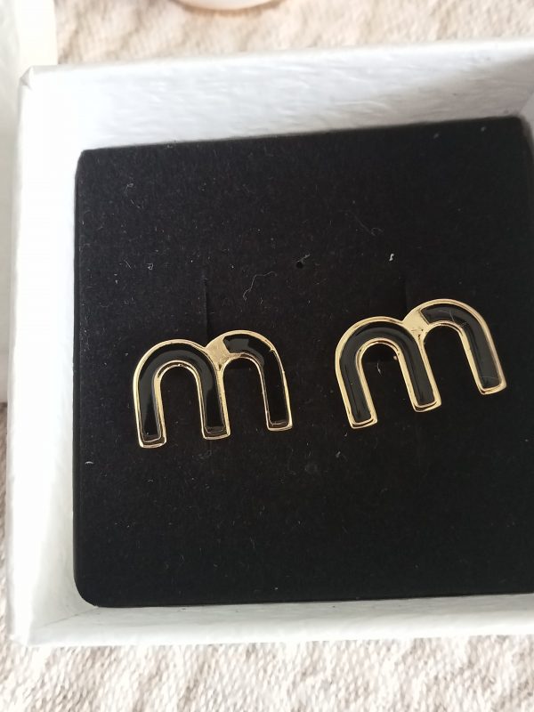 Pendientes inicial M Negro - Imagen 2
