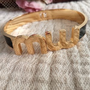 Pulsera en acero diseño Miu