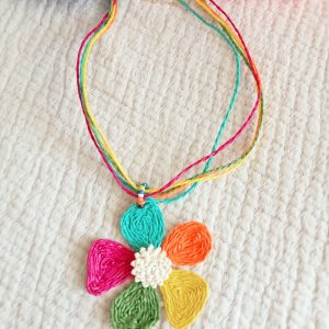Collar flor multicolor