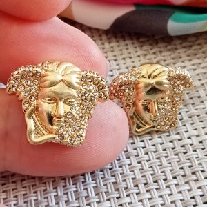 Pendientes cabeza Medusa en blanco
