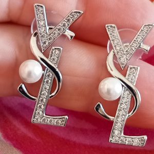 Pendientes iniciales Ysl con perlas