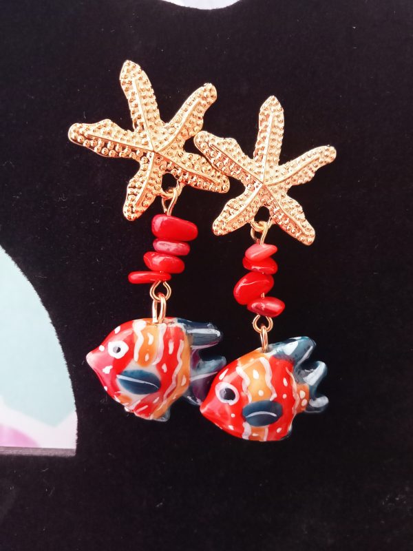 Pendientes estrella y pez rojo