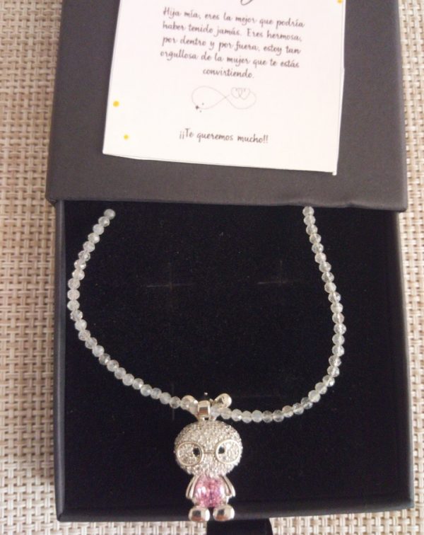 Gargantilla conejito con piedra rosa