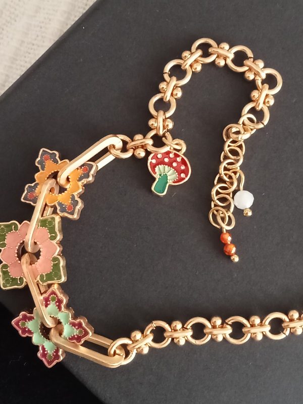 Pulsera étnica tres charms - Imagen 2